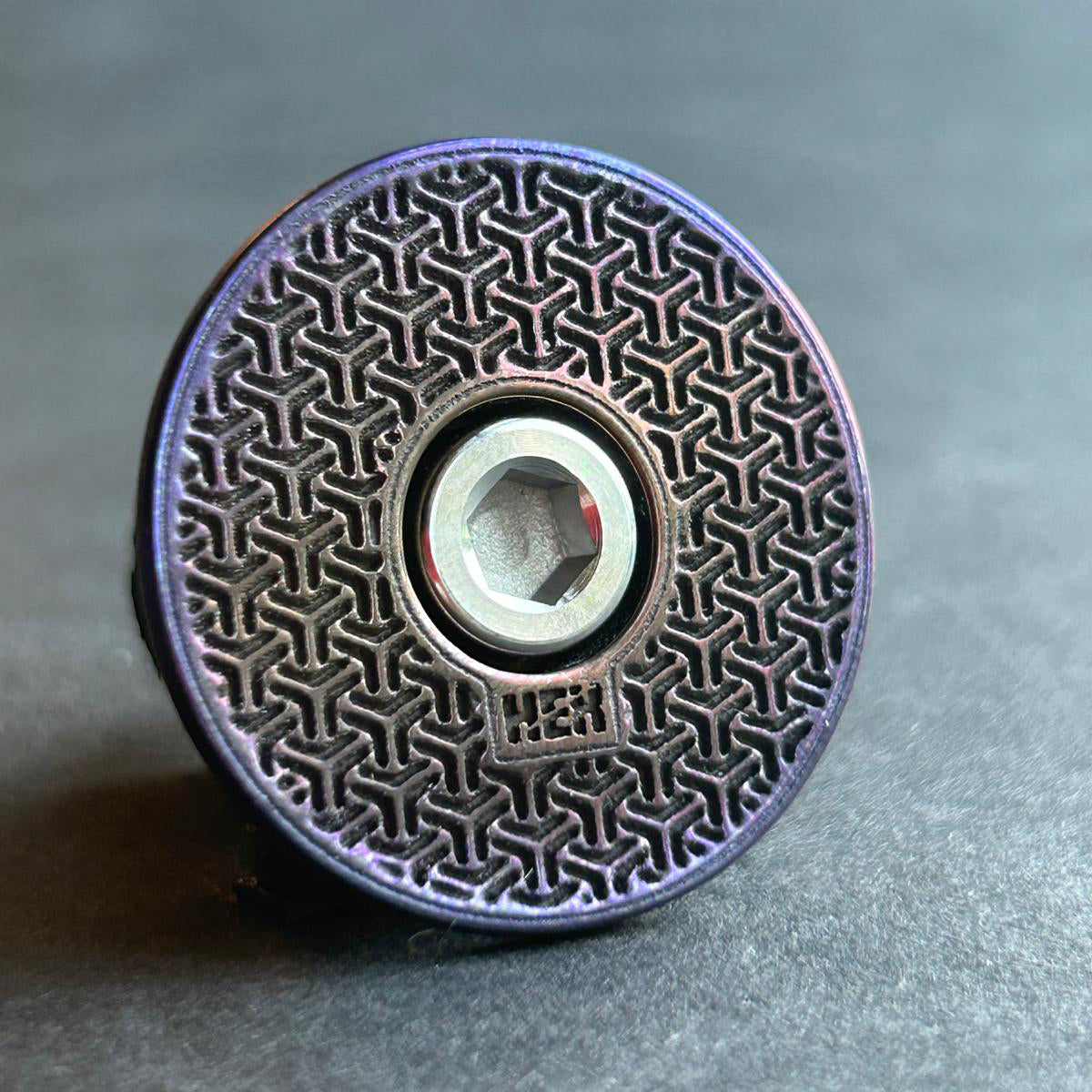 TOP CAP - Y - TITANIUM - GOLD PURPLE
