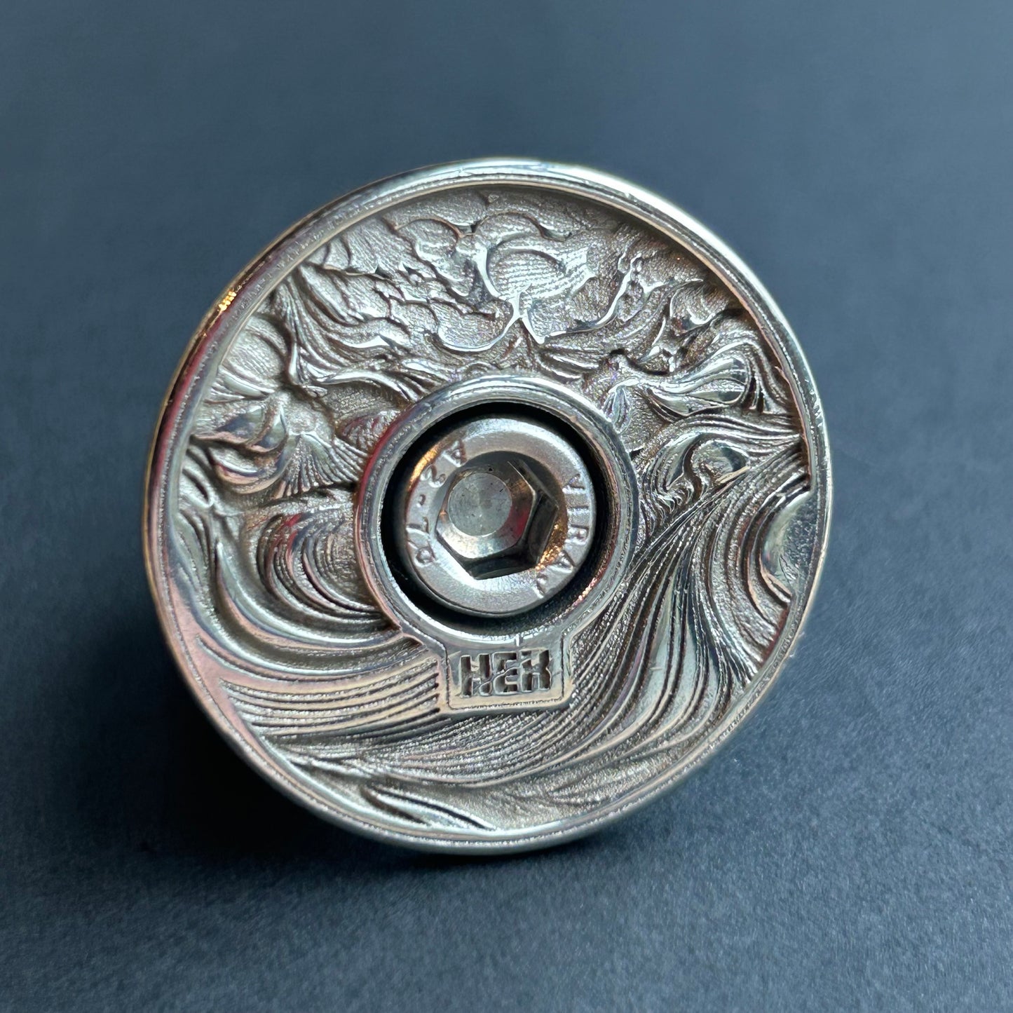 MYSTIC MOUNTAIN STAINLESS STEEL TOP CAP
