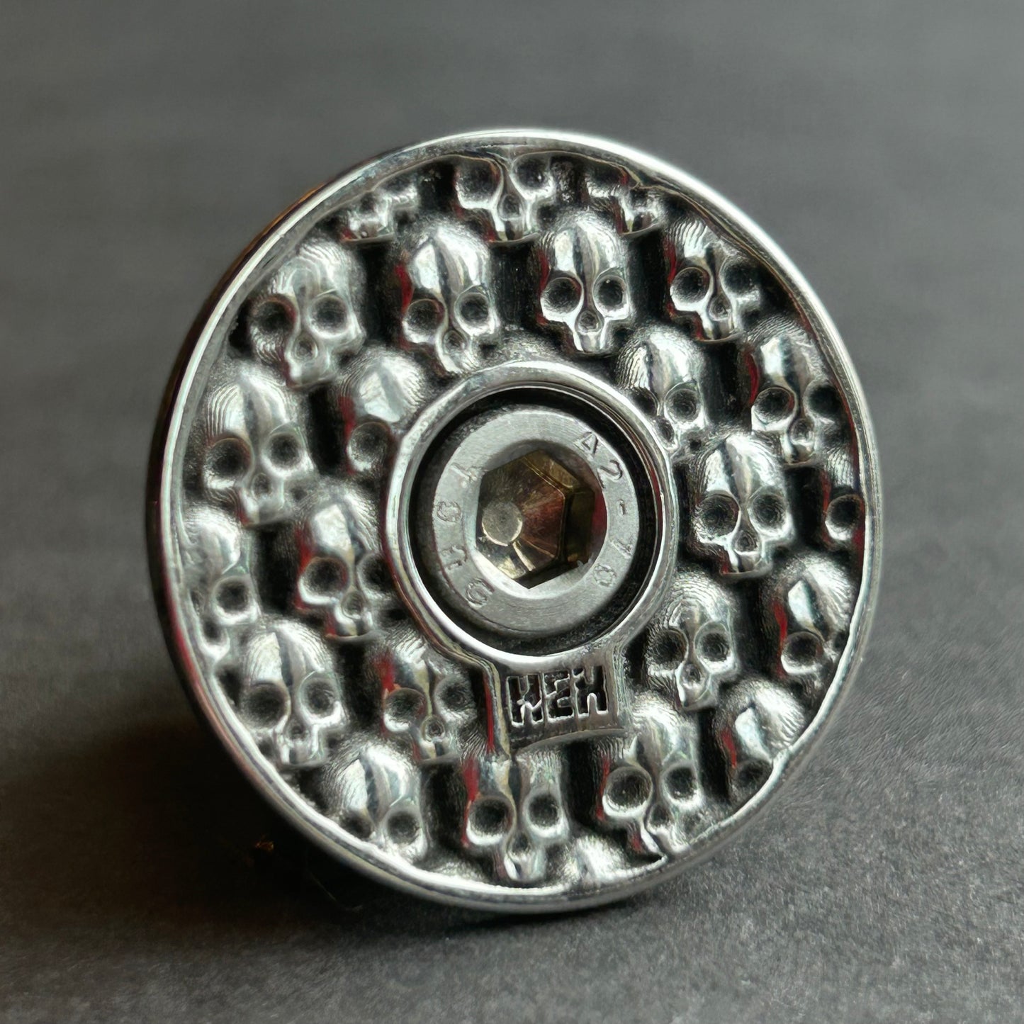 TOP CAP - MEGA SKULLZ - STAINLESS STEEL
