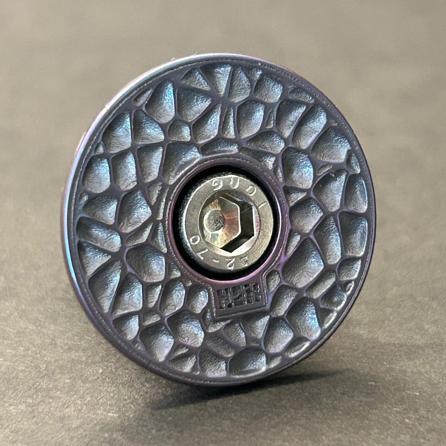 TOP CAP - VORNOI 002 - TITANIUM - PINK BLUE