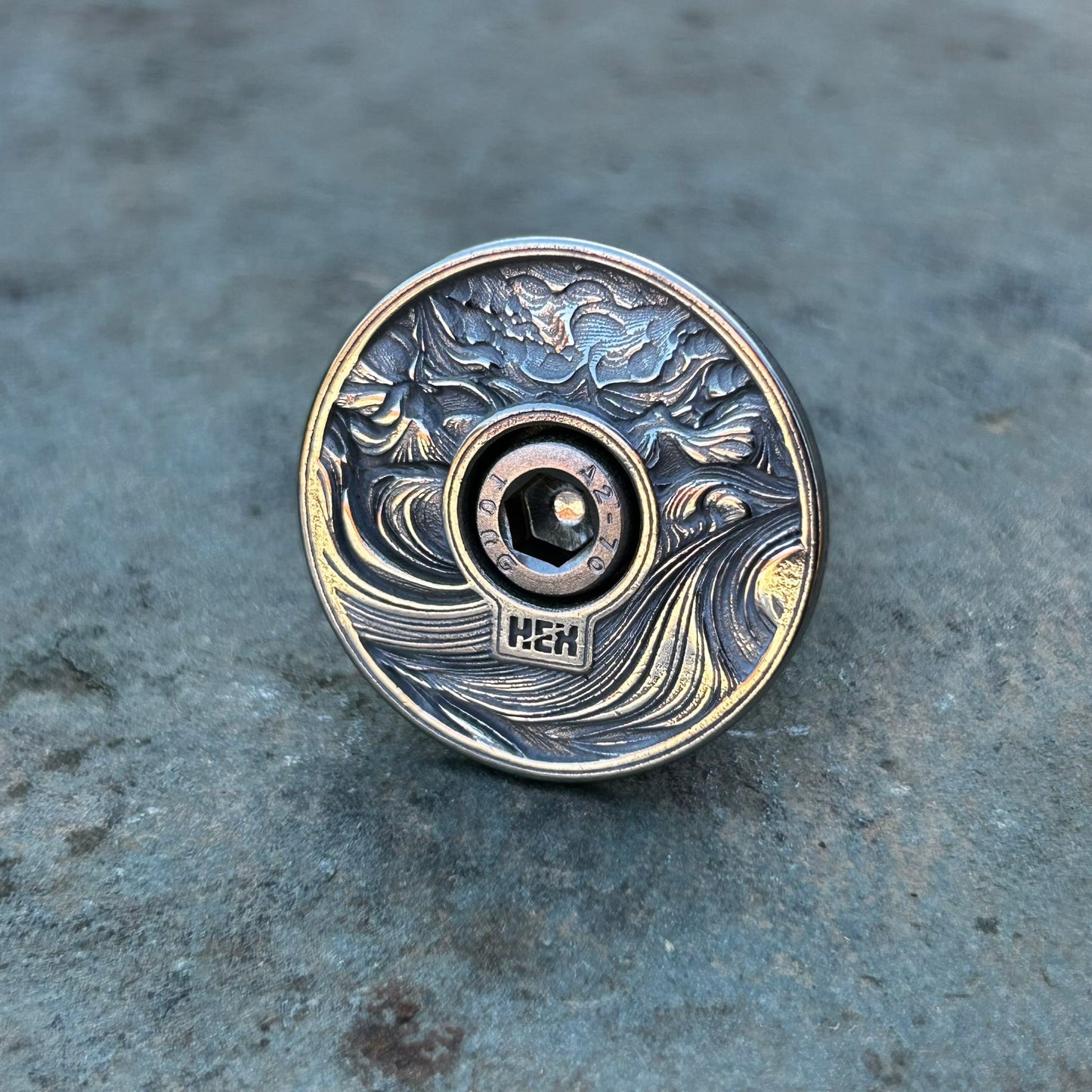 MYSTIC MOUNTAIN STAINLESS STEEL TOP CAP