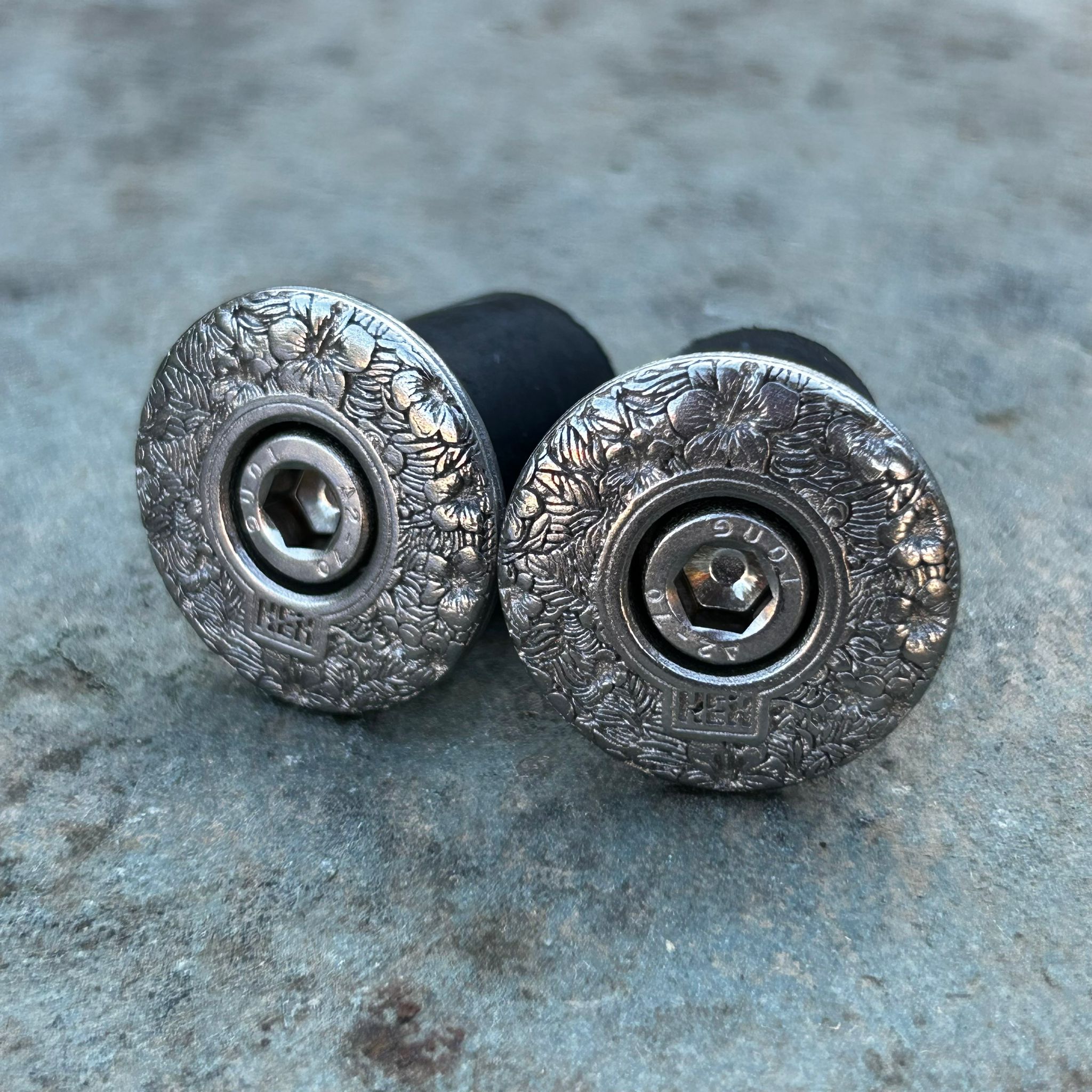 BAR ENDS - HIBISCUS - STAINLESS STEEL – HEX COMPONENTS