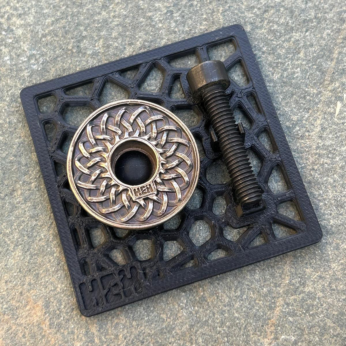 TOP CAP - CELTIC SPIRAL PATINA - BRASS