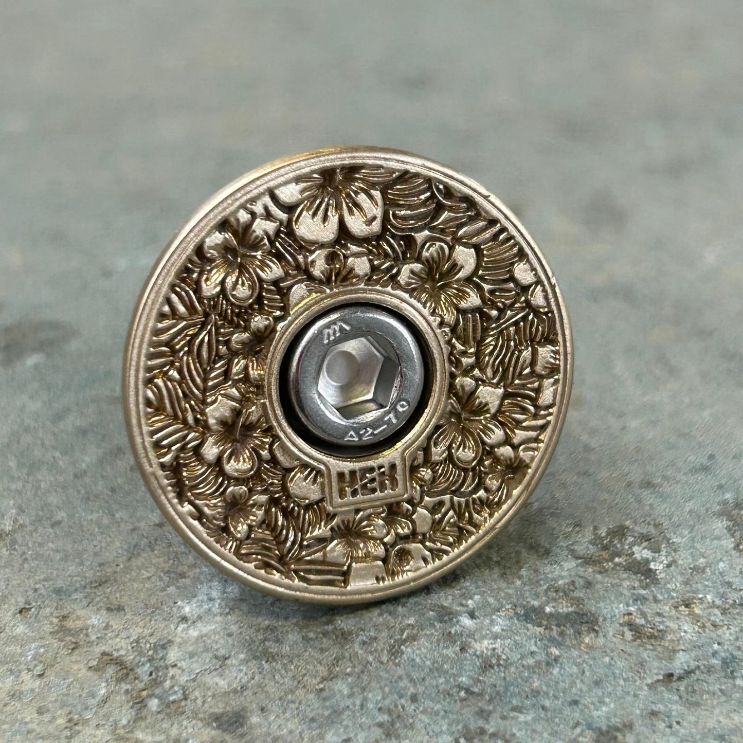 TOP CAP - HIBISCUS - SATIN - BRASS